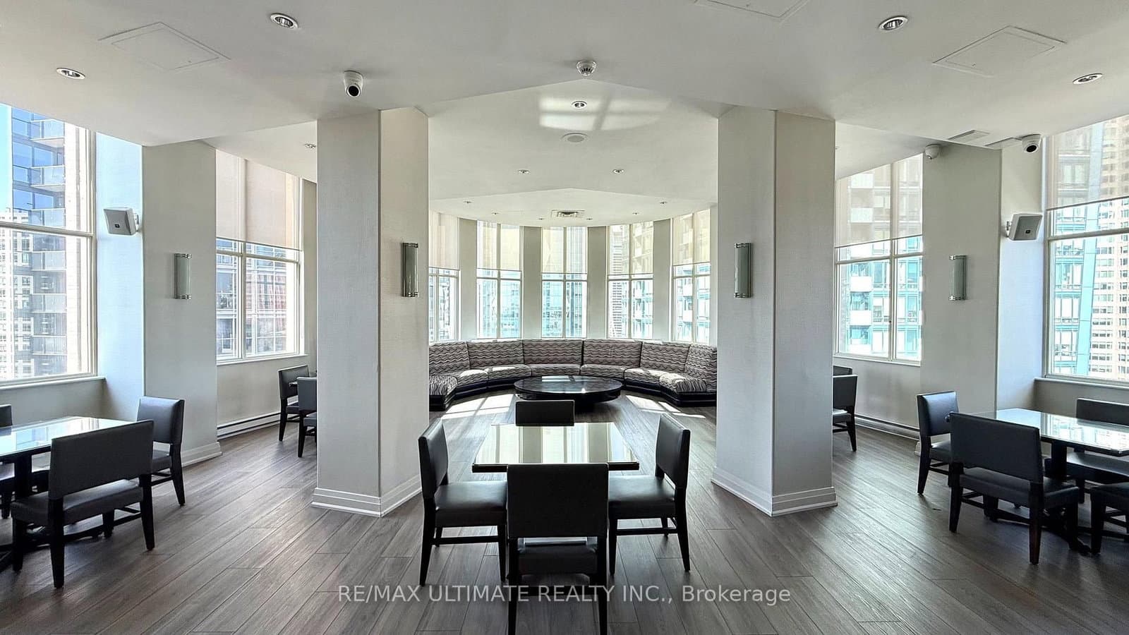 25 The Esplanade, Unit 913 thumbnail 32