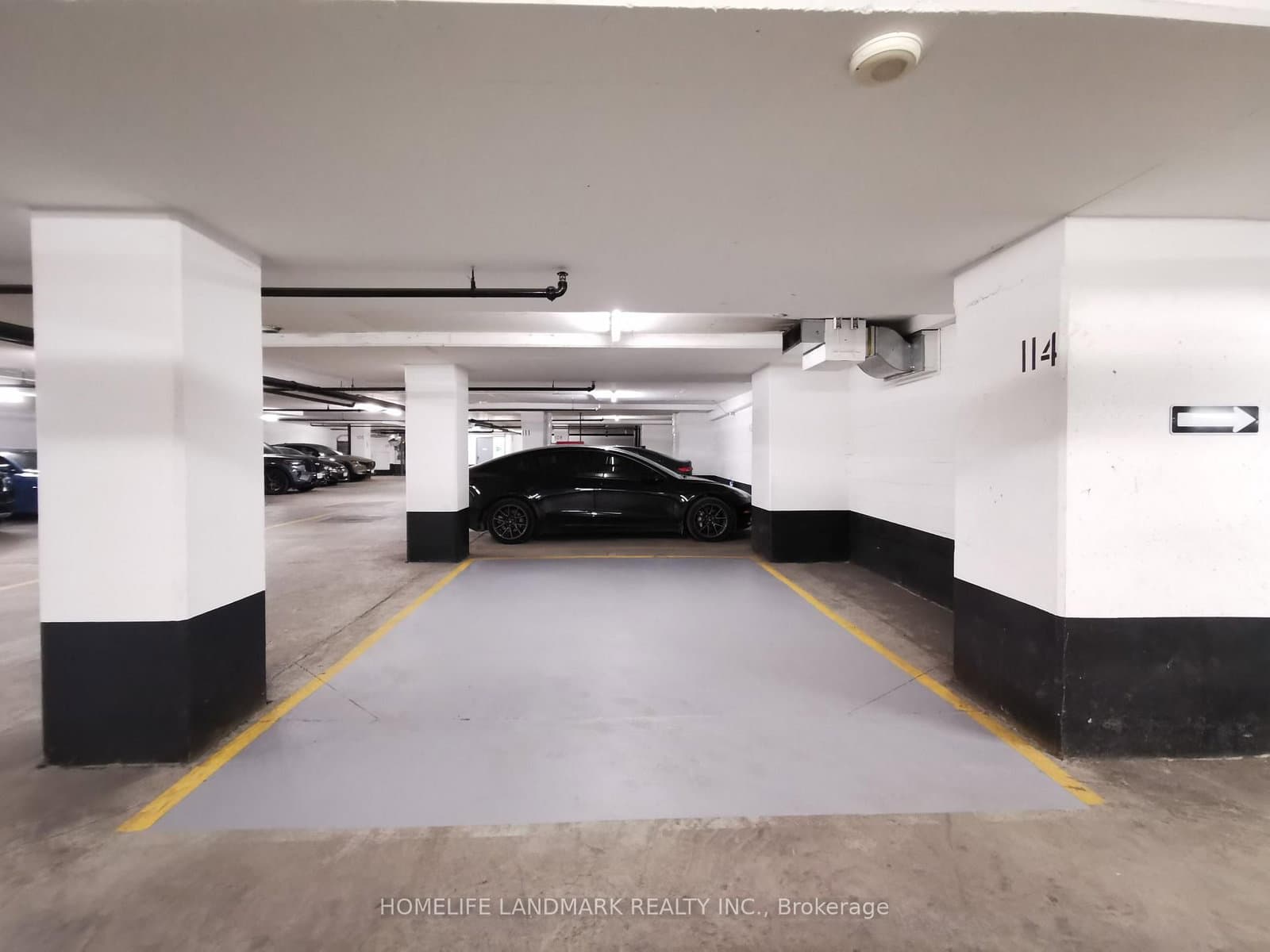 11 Wellesley Street W, Unit P114