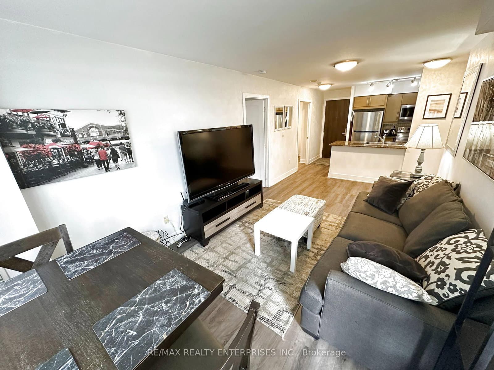 20 Blue Jays Way, Unit 517 thumbnail 19