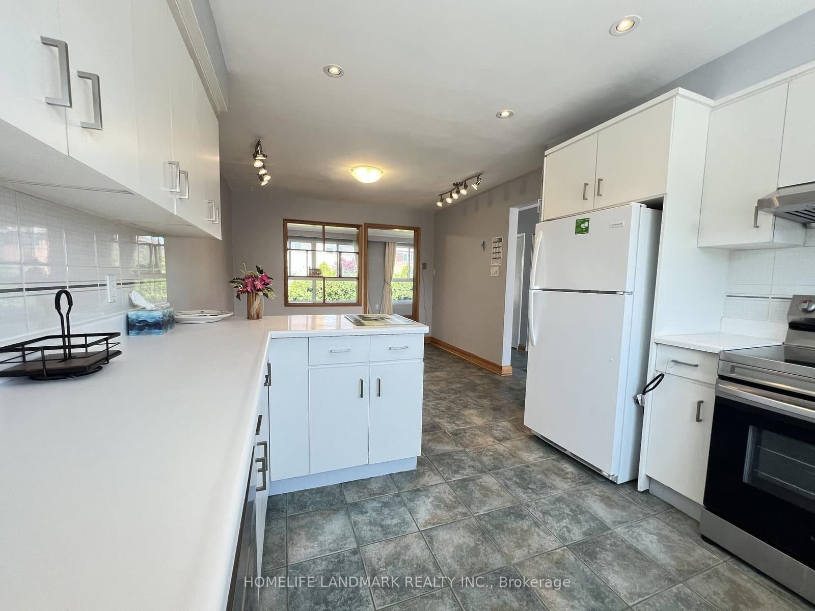 27 Tillplain Road thumbnail 9