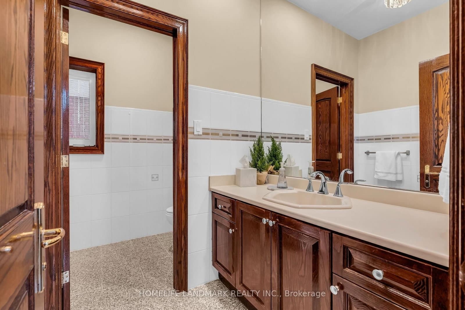193 Codsell Avenue thumbnail 23