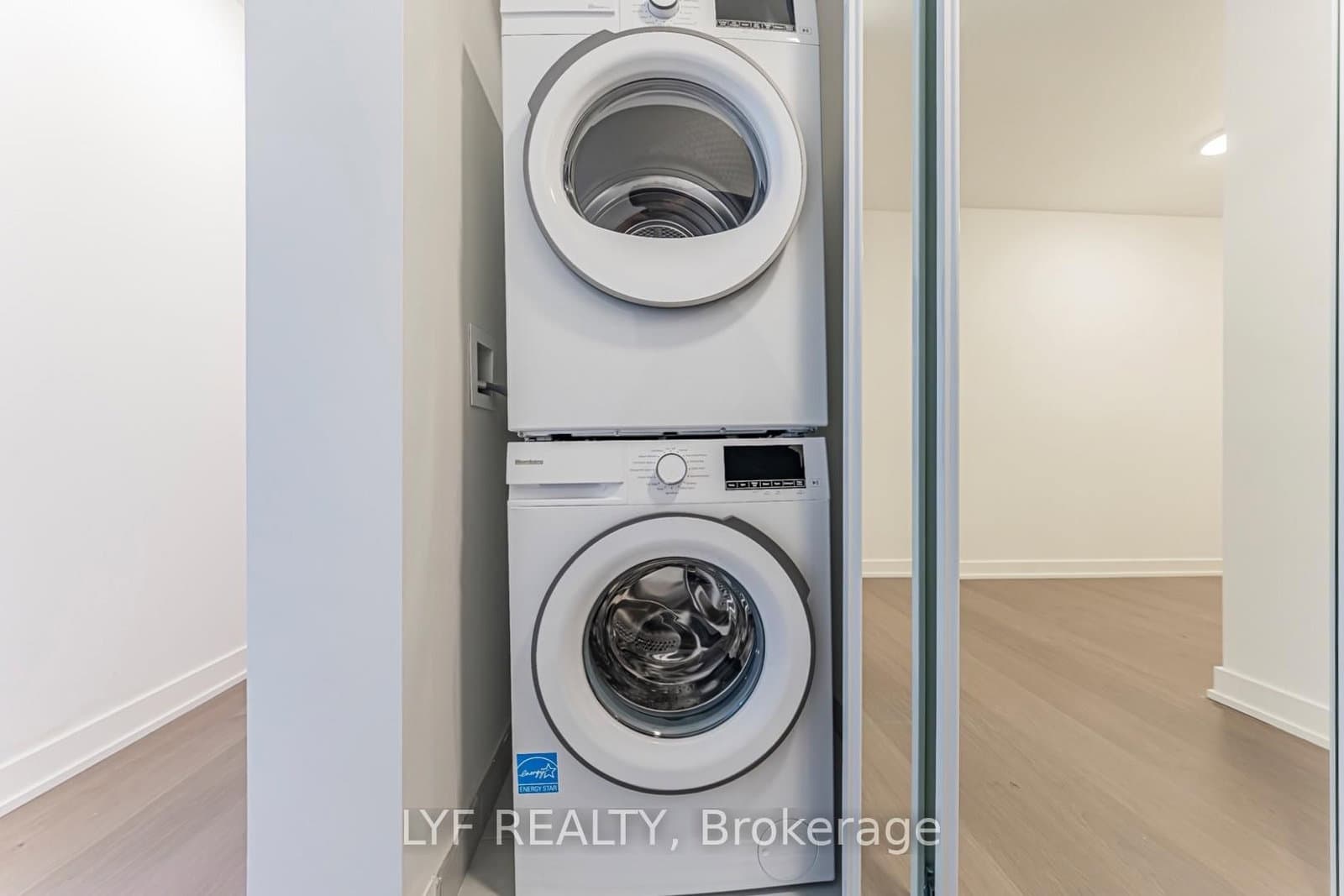 91 Montclair Avenue, Unit 826 thumbnail 19