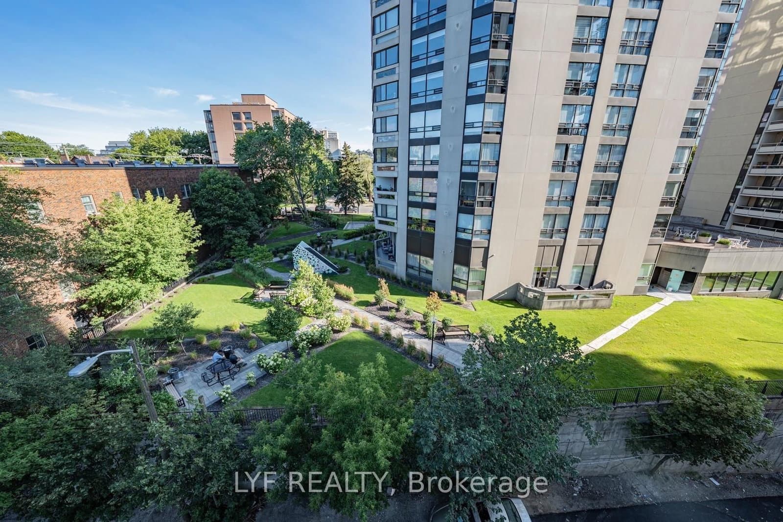 91 Montclair Avenue, Unit 826 thumbnail 23