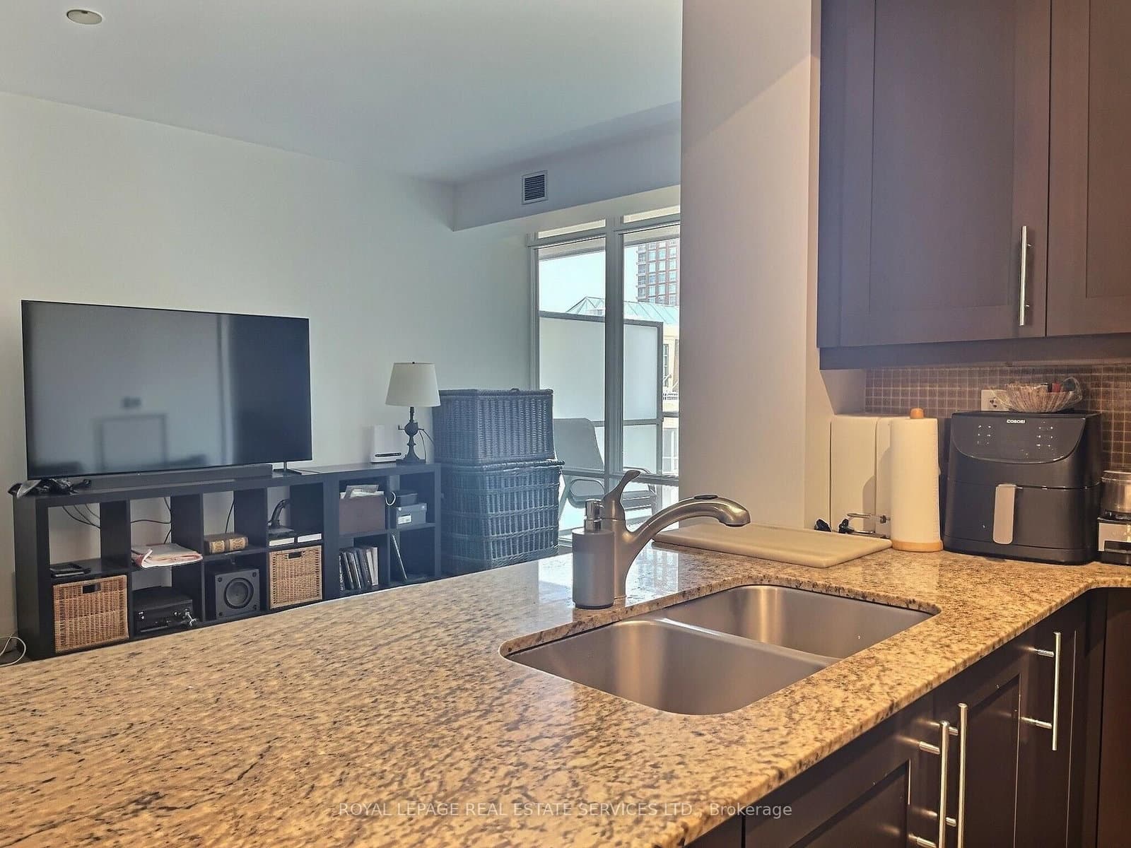 1 Bedford Road, Unit 701 thumbnail 5