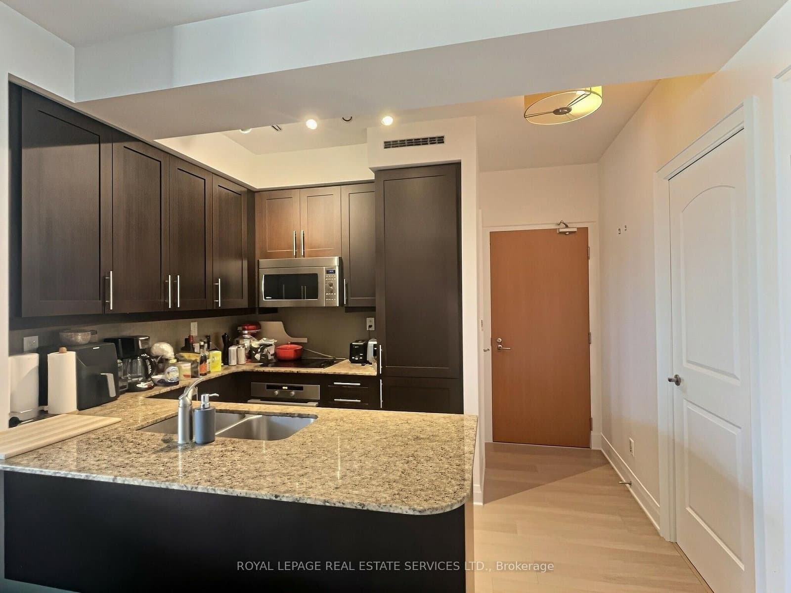1 Bedford Road, Unit 701 thumbnail 6