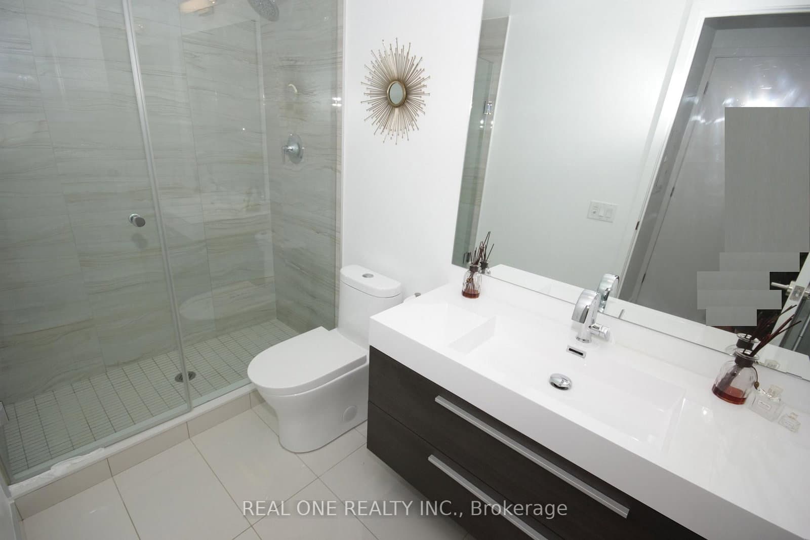 39 Roehampton Avenue, Unit 1709 thumbnail 12