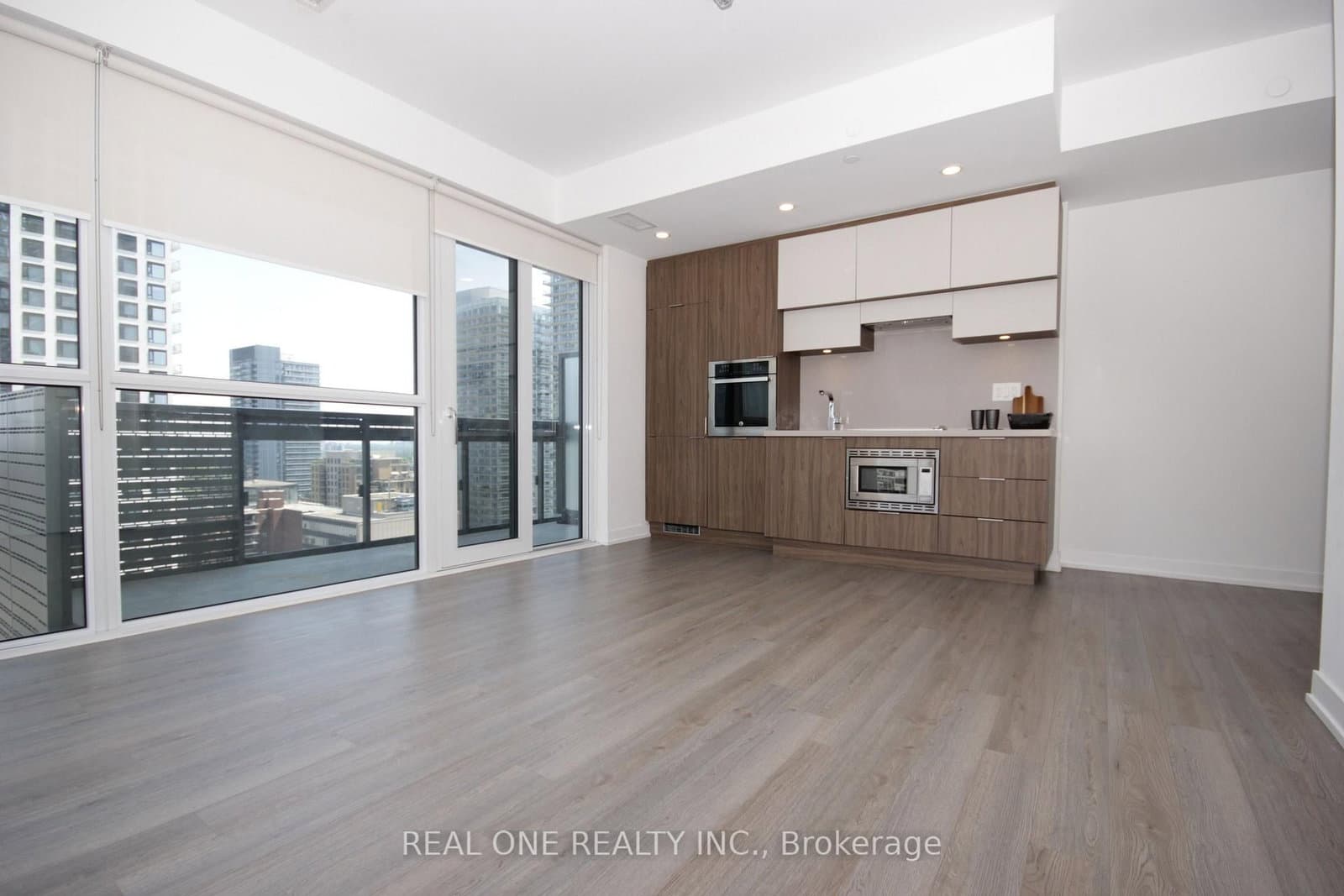 39 Roehampton Avenue, Unit 1709 thumbnail 5