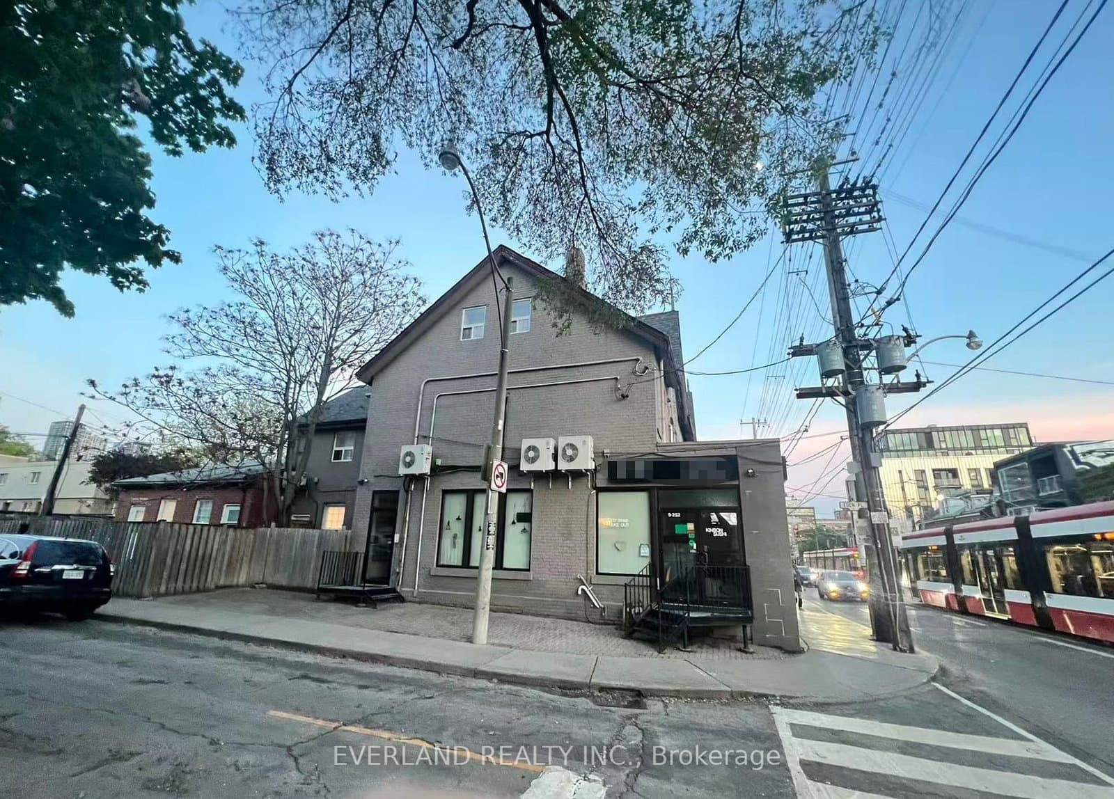217 Bathurst Street - Image 1