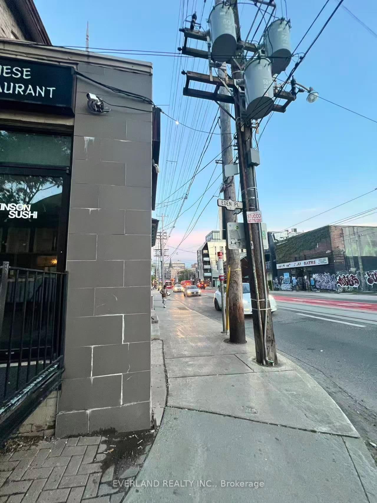217 Bathurst Street thumbnail 4