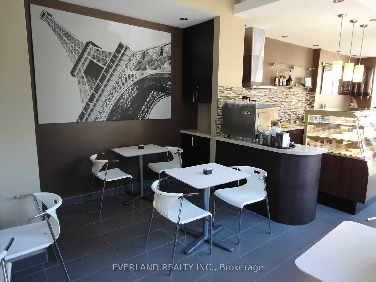 217 Bathurst Street thumbnail 7