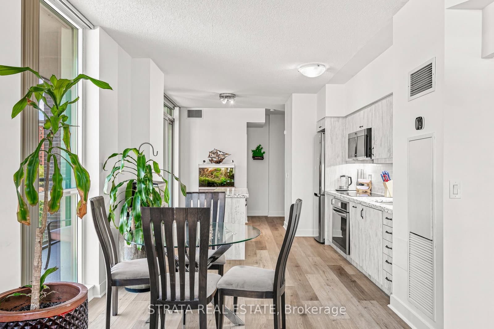 320 Richmond Street E, Unit 615 thumbnail 15