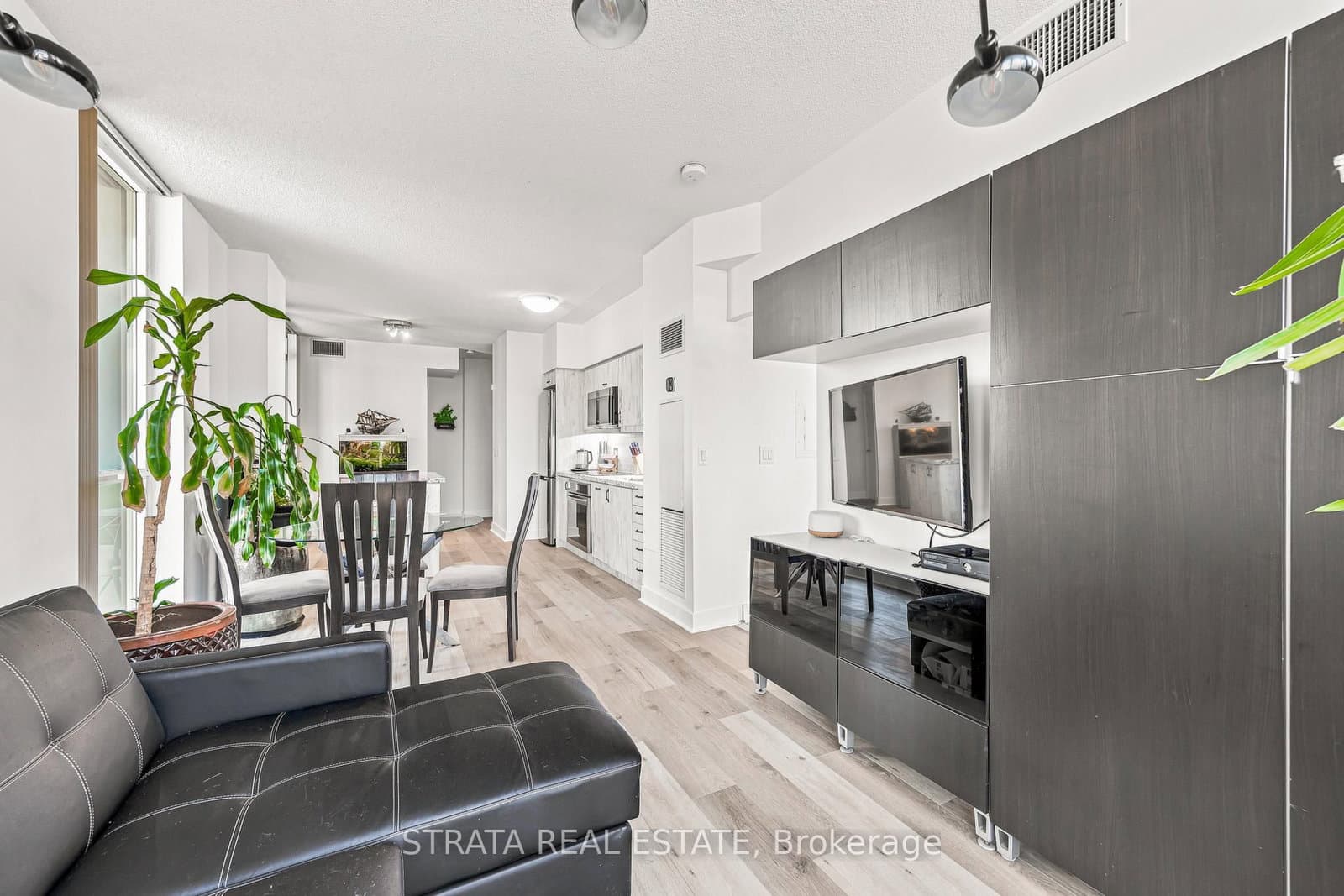 320 Richmond Street E, Unit 615 thumbnail 16