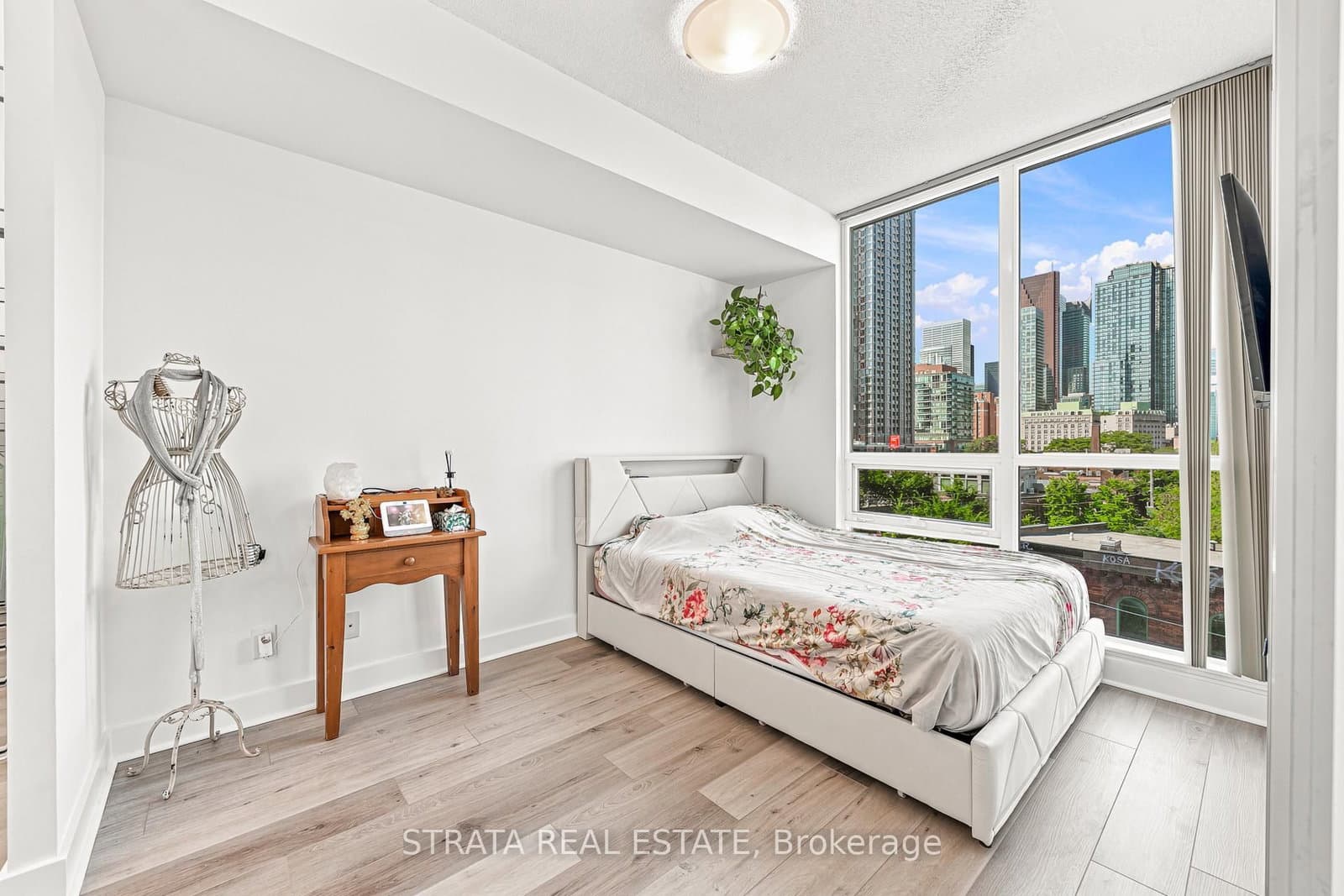 320 Richmond Street E, Unit 615 thumbnail 20