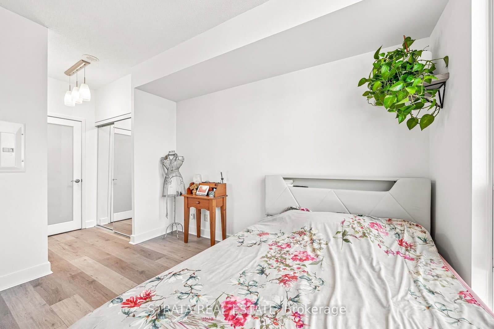 320 Richmond Street E, Unit 615 thumbnail 21