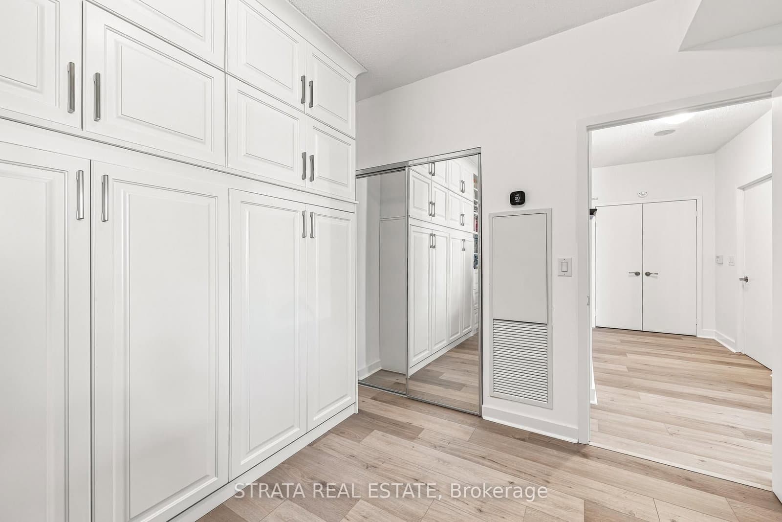320 Richmond Street E, Unit 615 thumbnail 27