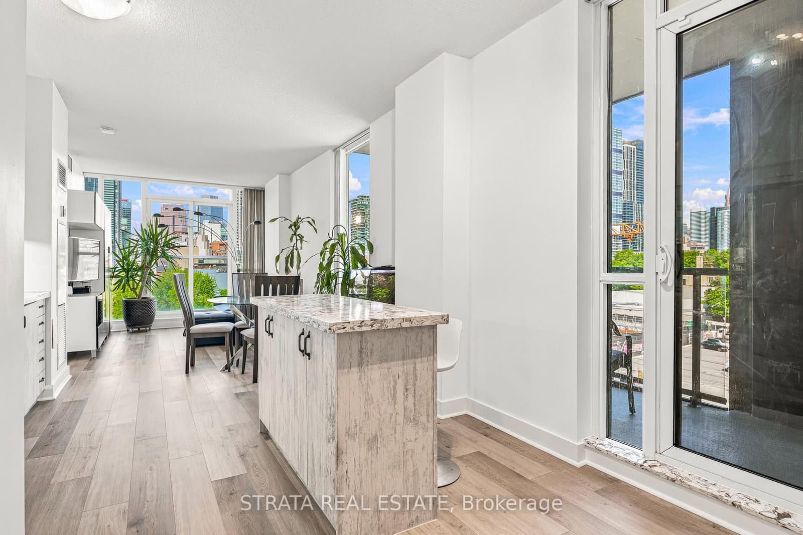 320 Richmond Street E, Unit 615 thumbnail 6