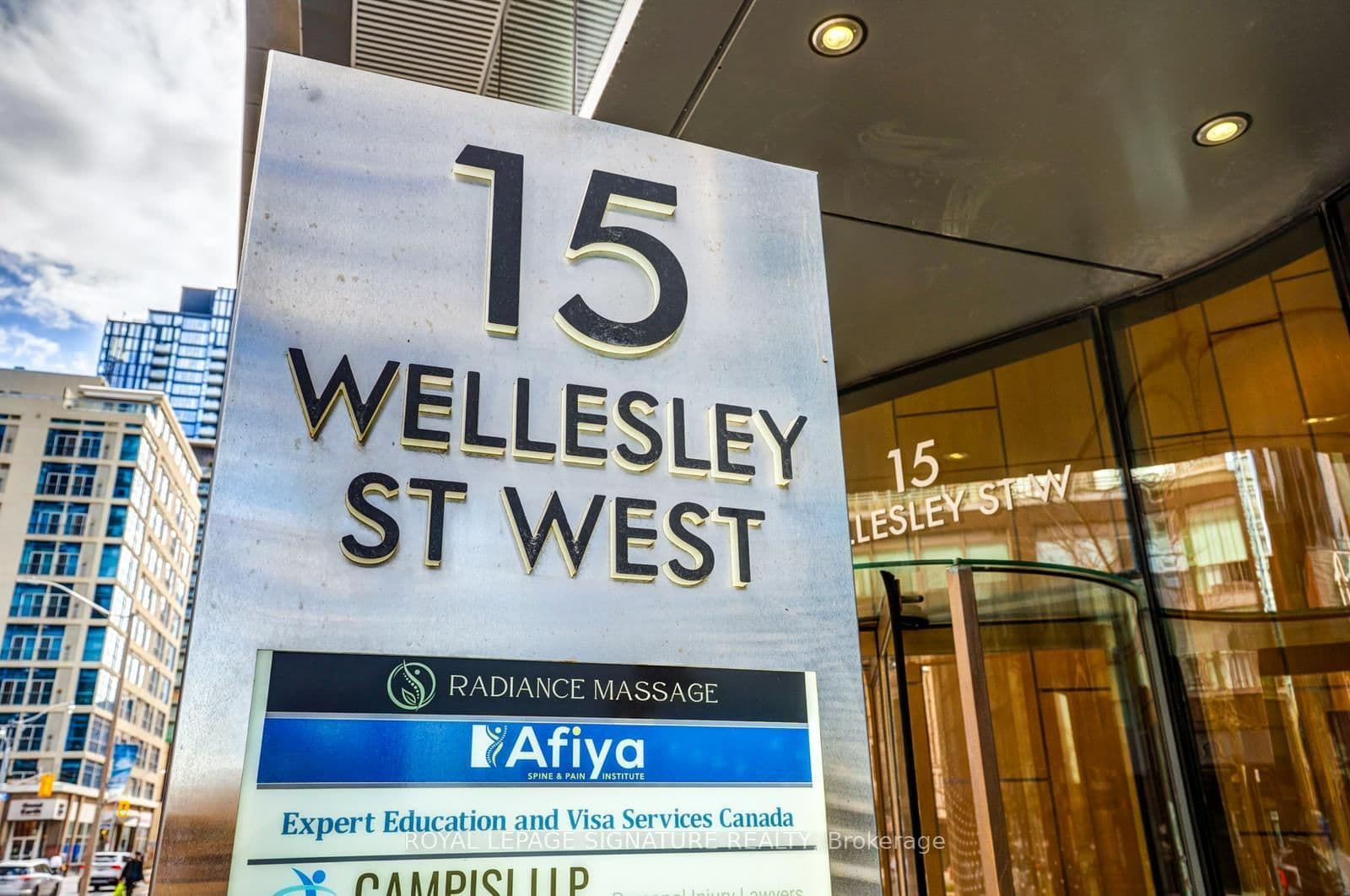 15 Wellesley Street W, Unit 223 thumbnail 3