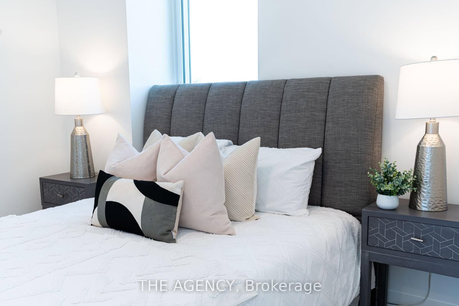 10 Oak Street, Unit 2403 thumbnail 18