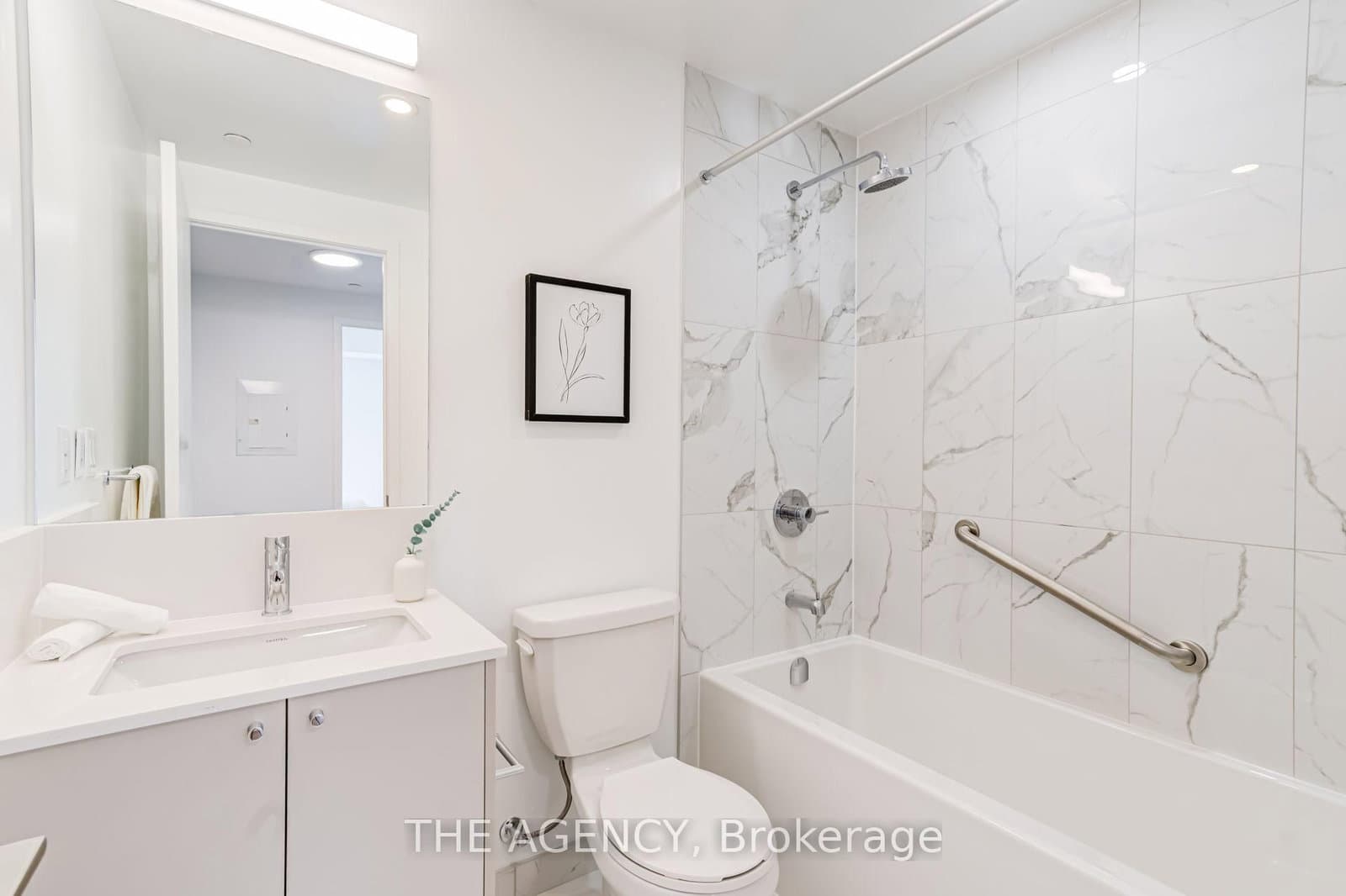 10 Oak Street, Unit 2403 thumbnail 24