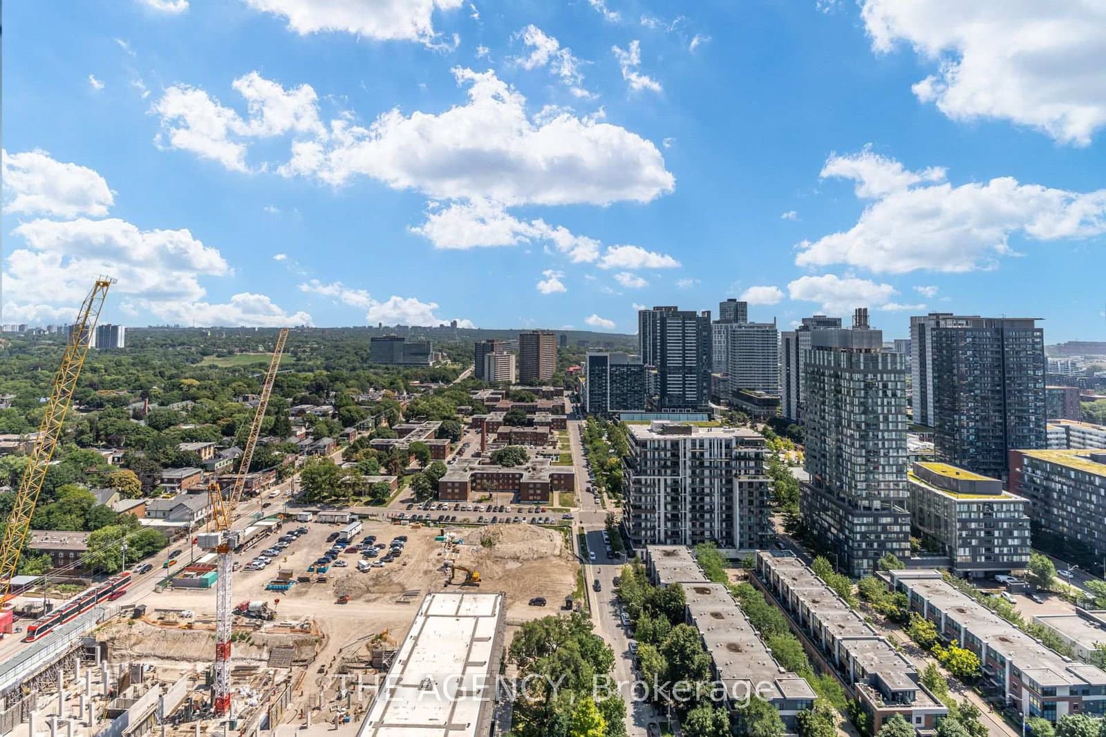 10 Oak Street, Unit 2403 thumbnail 32