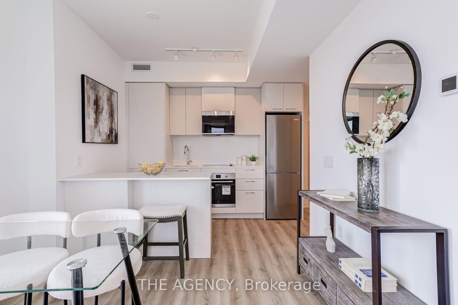 10 Oak Street, Unit 2403 thumbnail 4