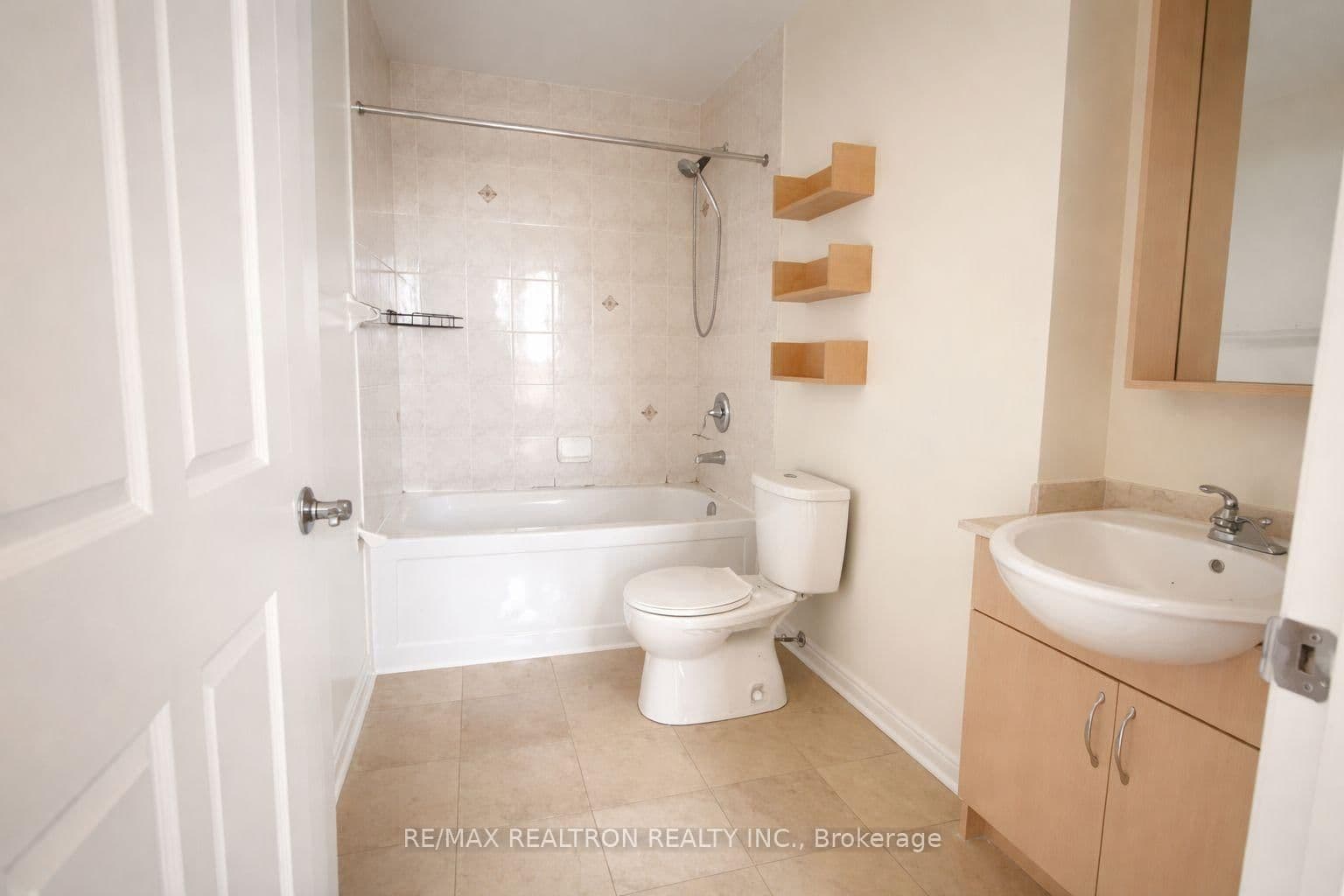18 Holmes Avenue, Unit 1102 - Image 1