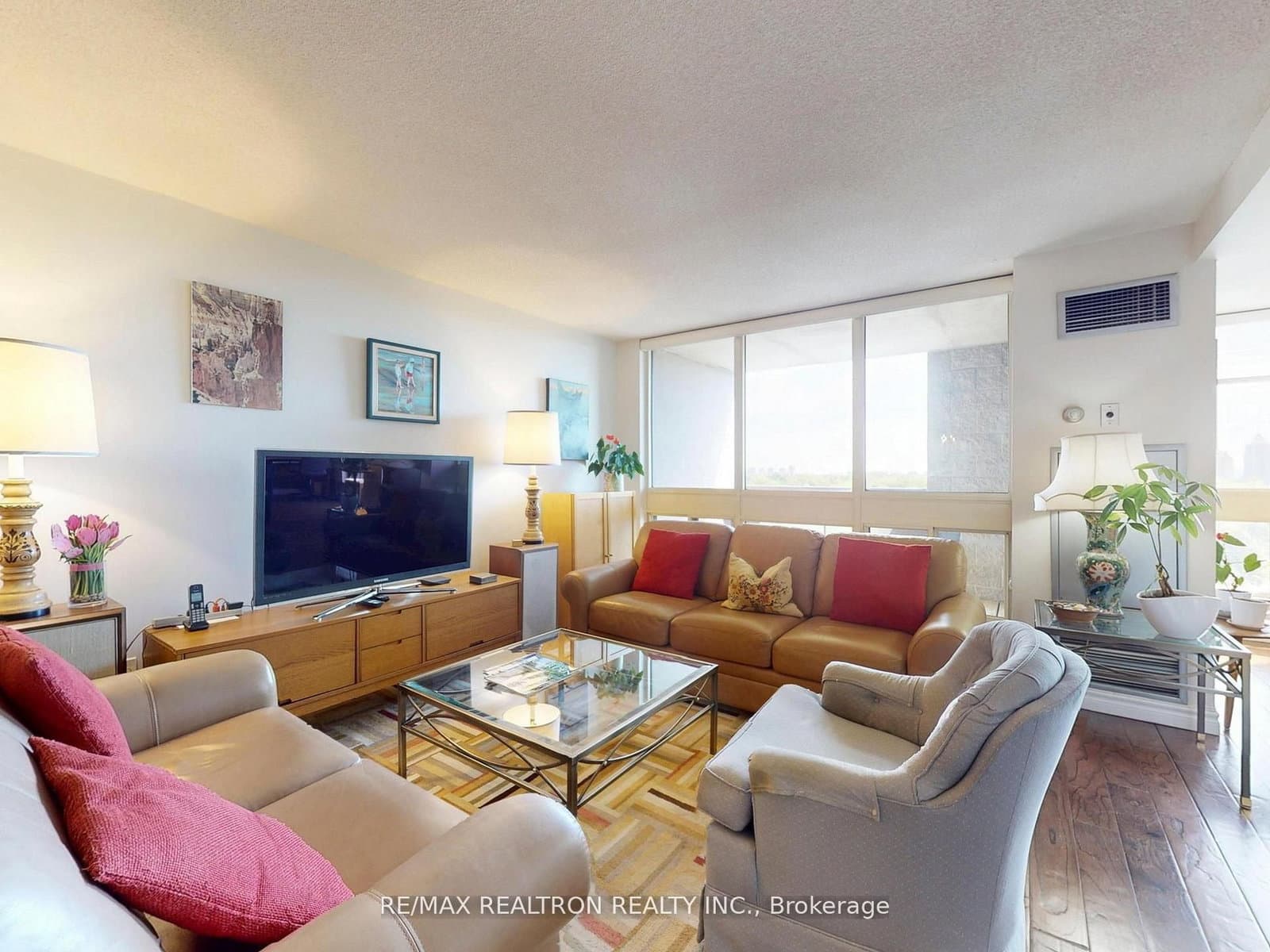 5 Kenneth Avenue, Unit 1208 thumbnail 3