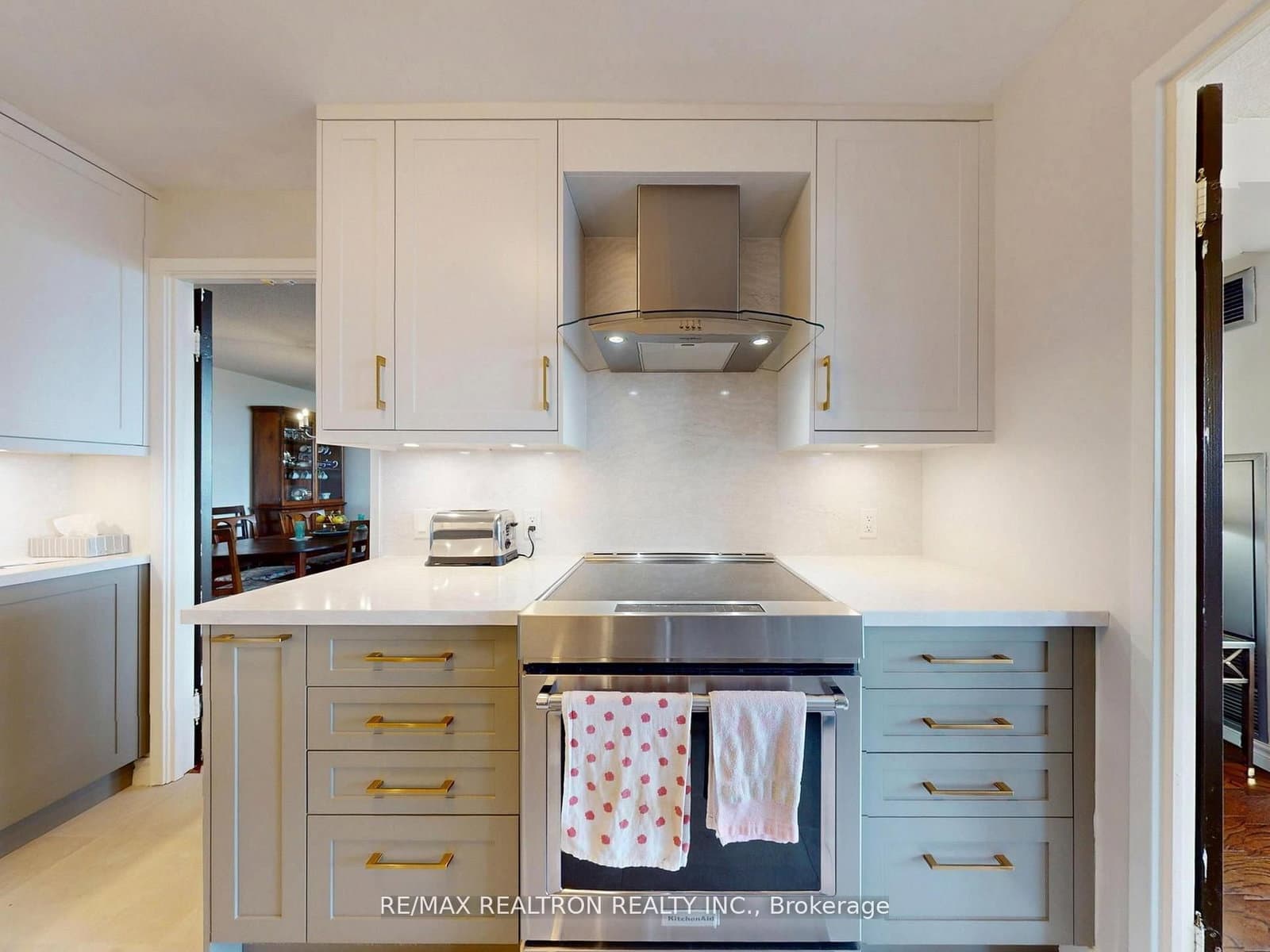 5 Kenneth Avenue, Unit 1208 thumbnail 9