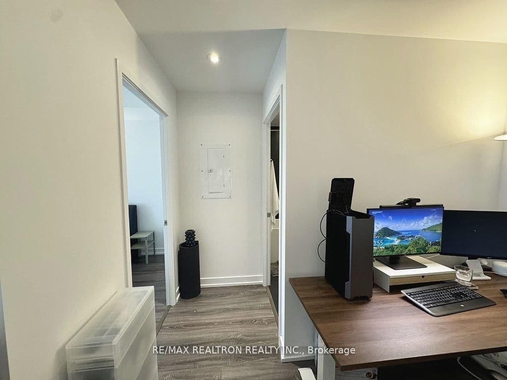 20 Edward Street, Unit 2422 thumbnail 5