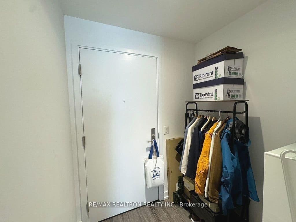 20 Edward Street, Unit 2422 thumbnail 8