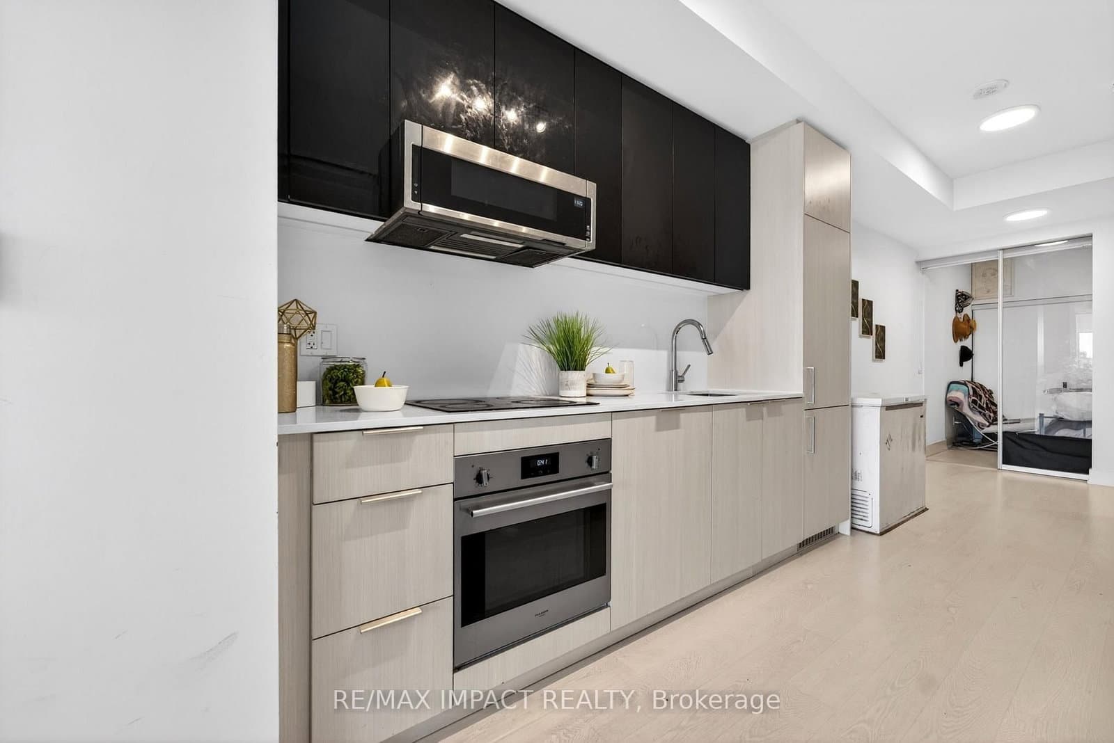 308 Jarvis Street, Unit 813 thumbnail 16