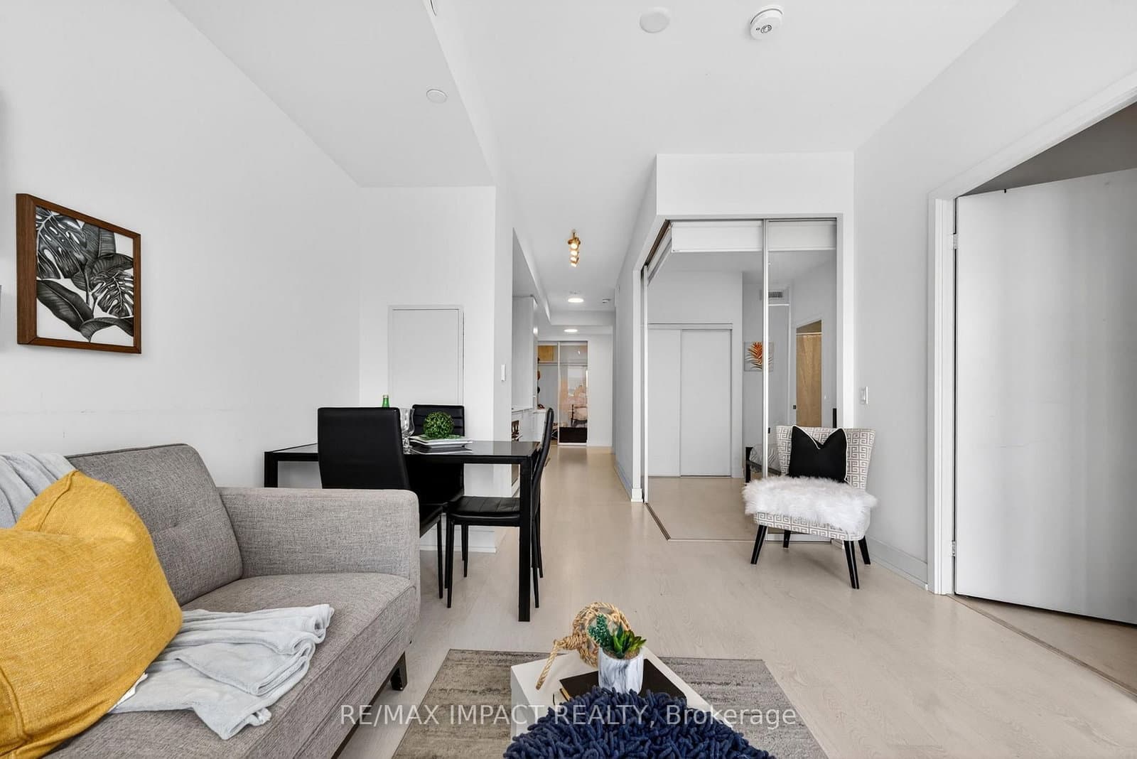308 Jarvis Street, Unit 813 thumbnail 19
