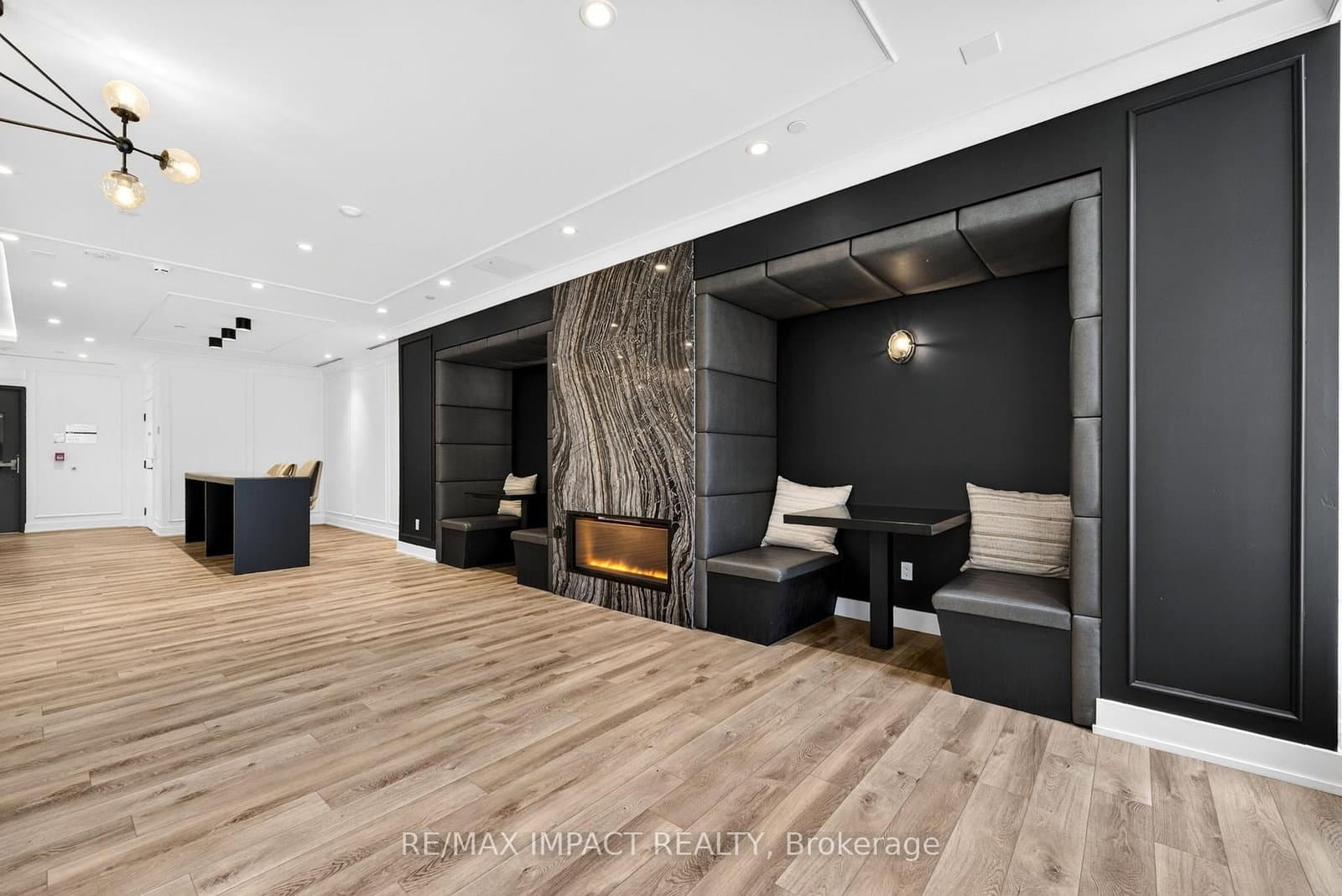 308 Jarvis Street, Unit 813 thumbnail 45