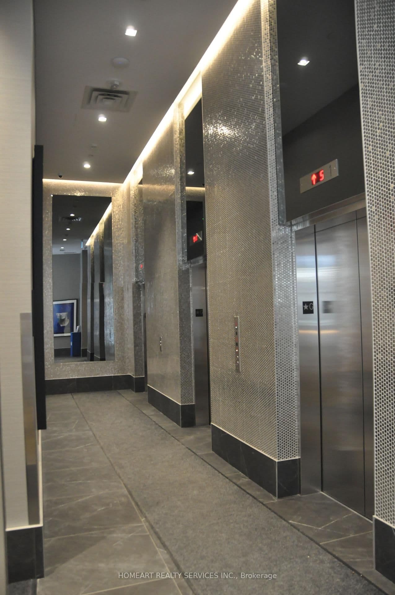 219 Dundas Street E, Unit 801 thumbnail 4