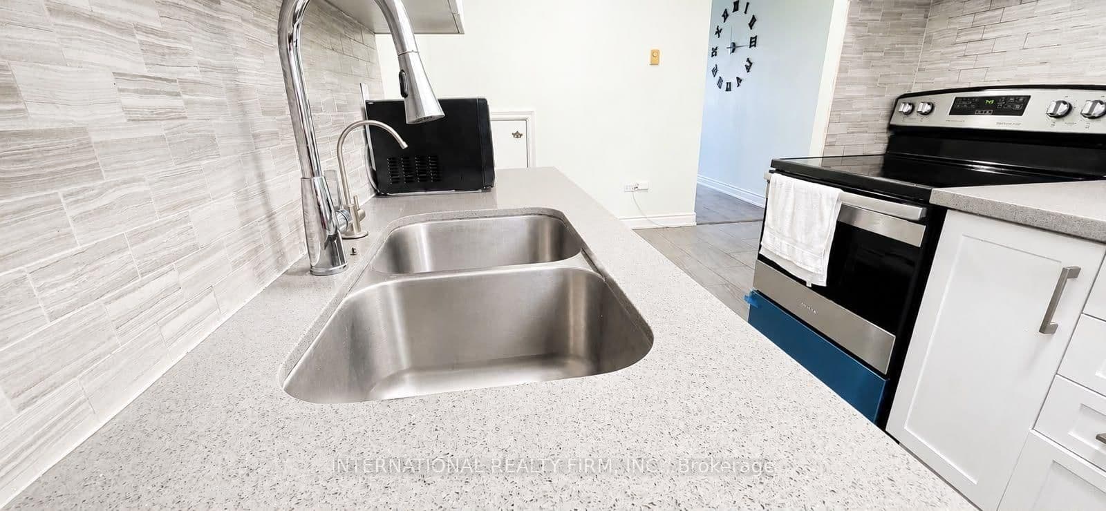 40 Sunny Glenway, Unit 308 thumbnail 5