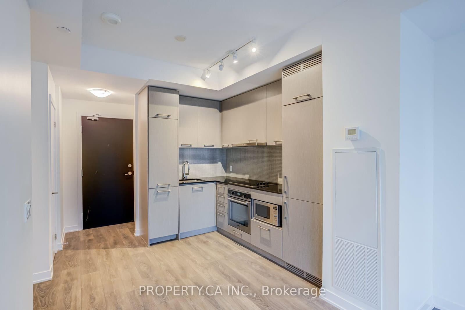 87 Peter Street, Unit 3715 thumbnail 4