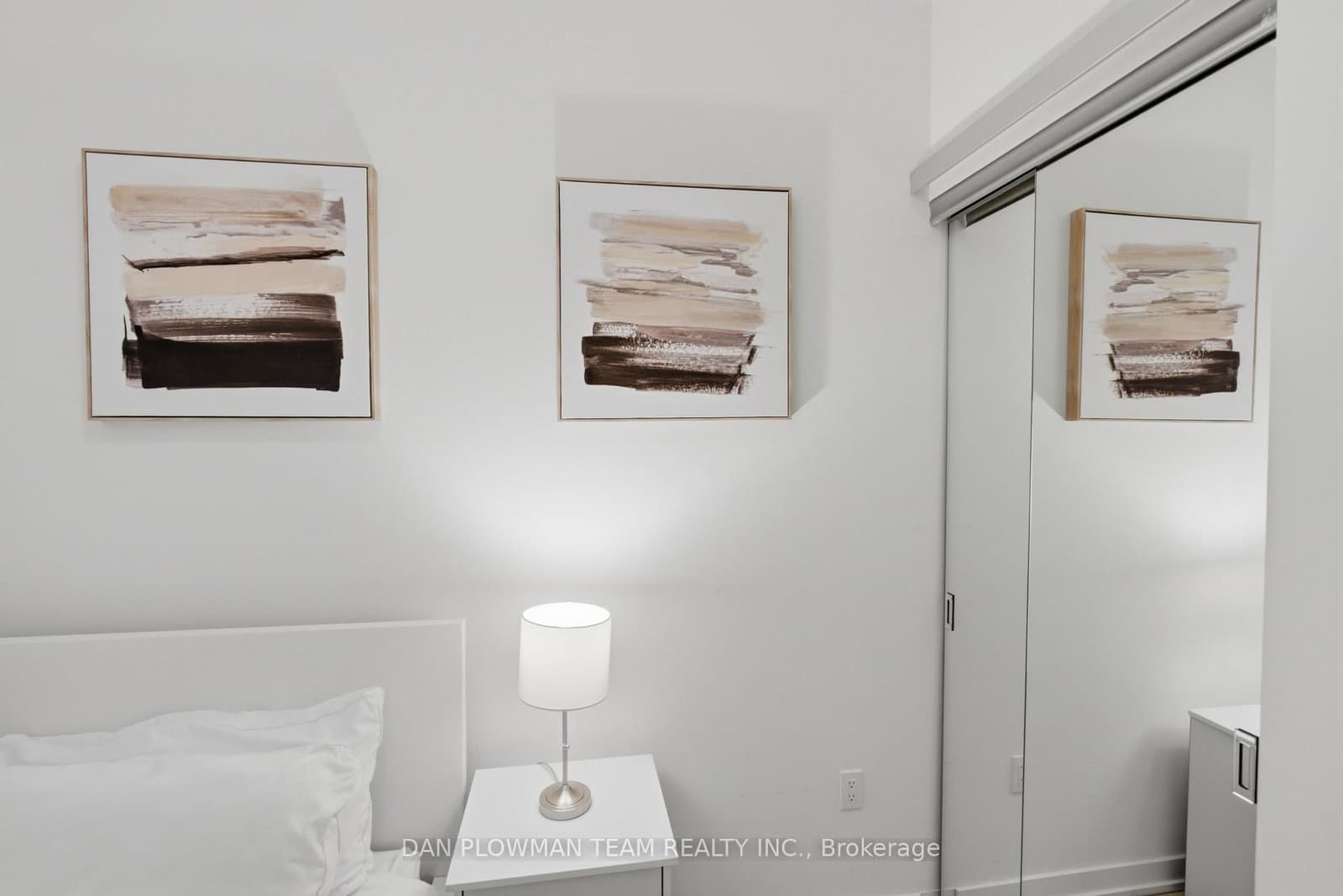 1 Yorkville Avenue, Unit 901 thumbnail 22