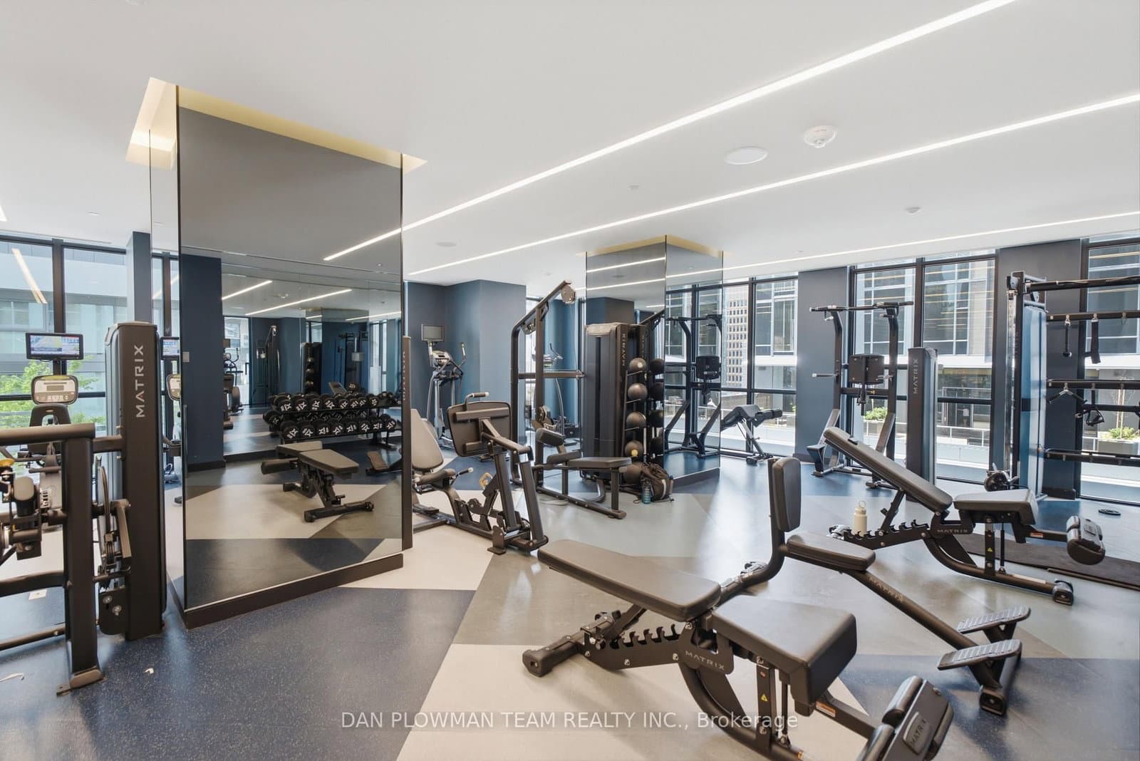 1 Yorkville Avenue, Unit 901 thumbnail 29
