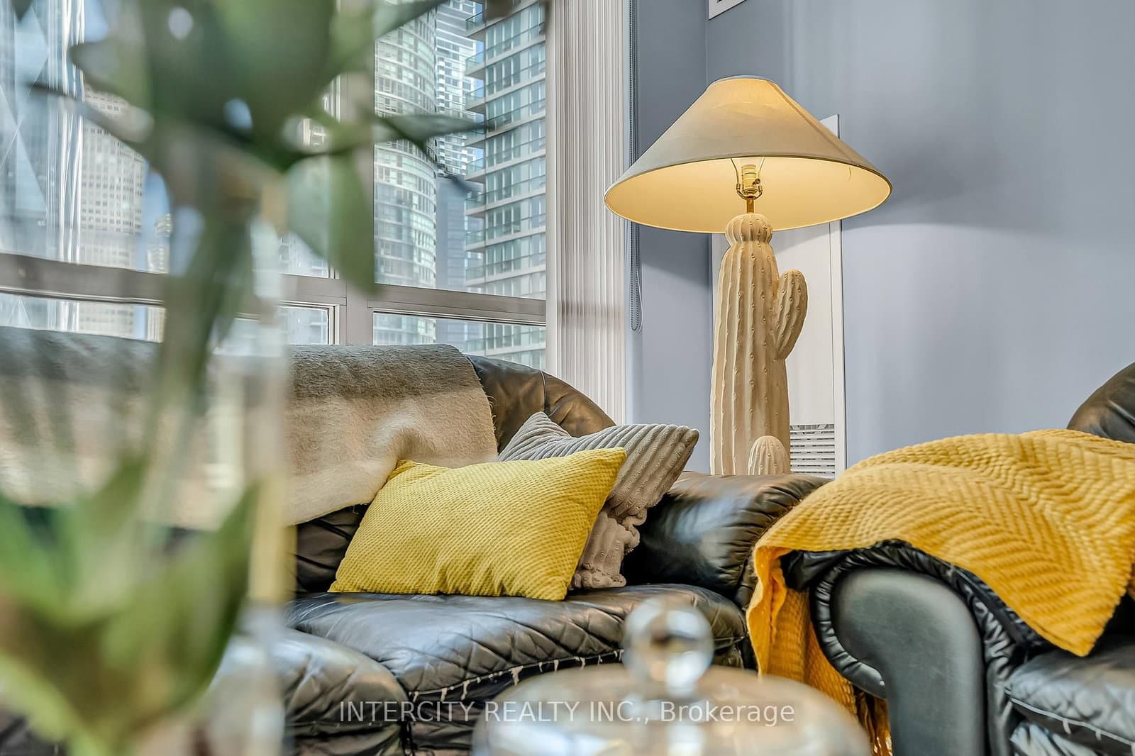12 Yonge Street, Unit 1010 thumbnail 16