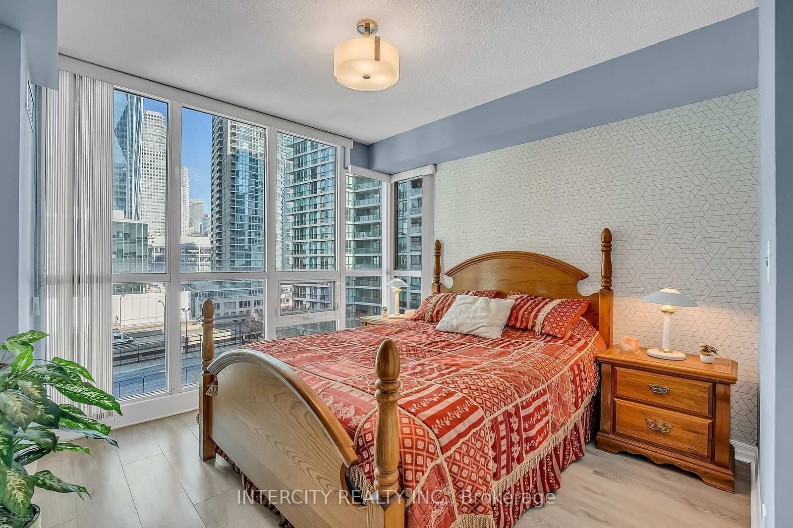 12 Yonge Street, Unit 1010 thumbnail 20