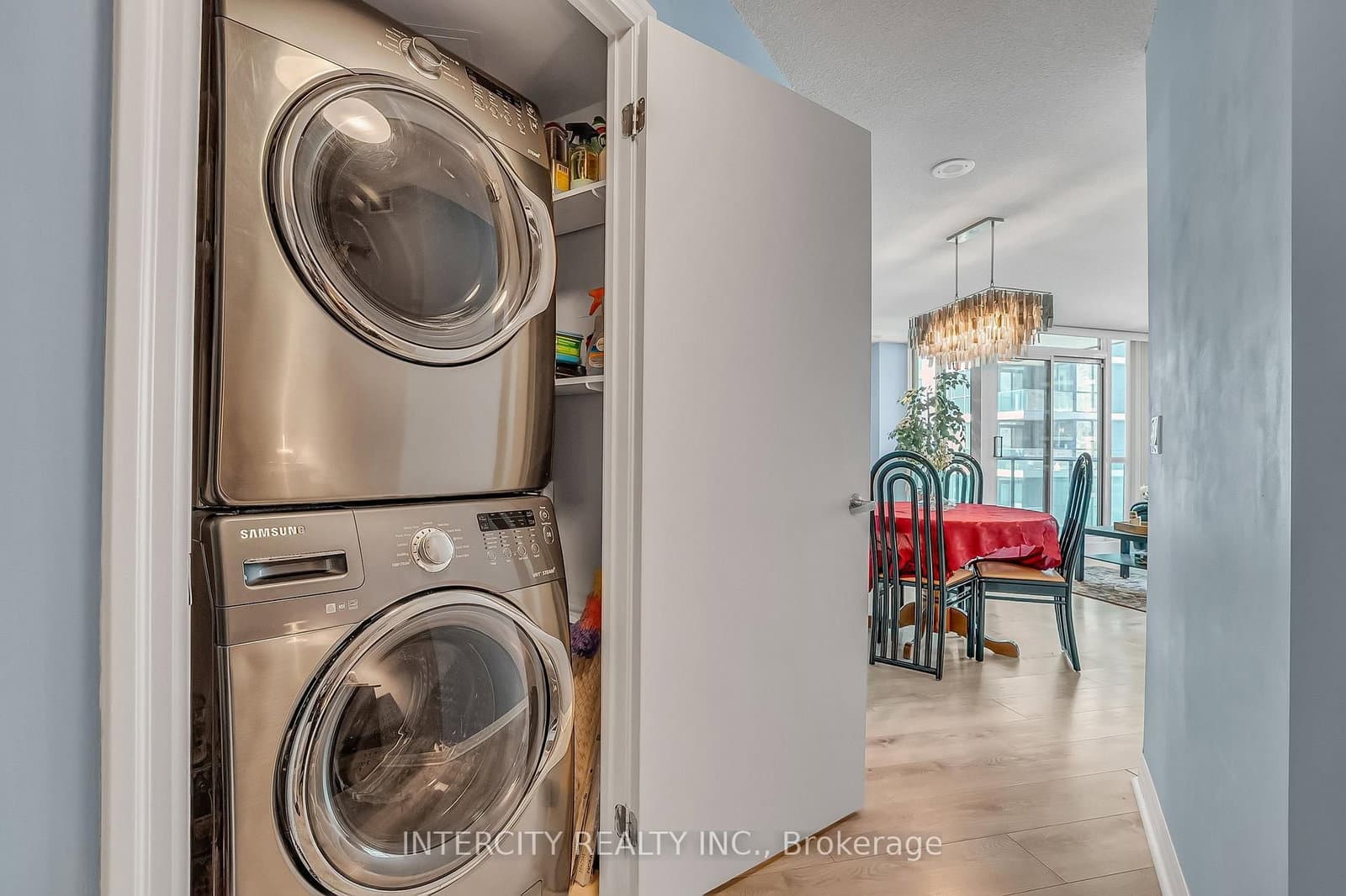 12 Yonge Street, Unit 1010 thumbnail 31
