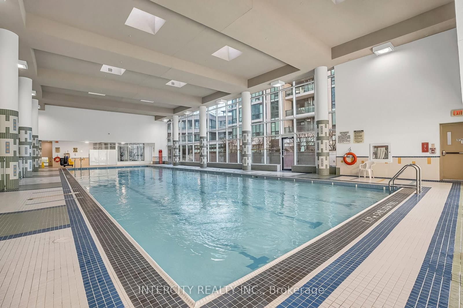12 Yonge Street, Unit 1010 thumbnail 38