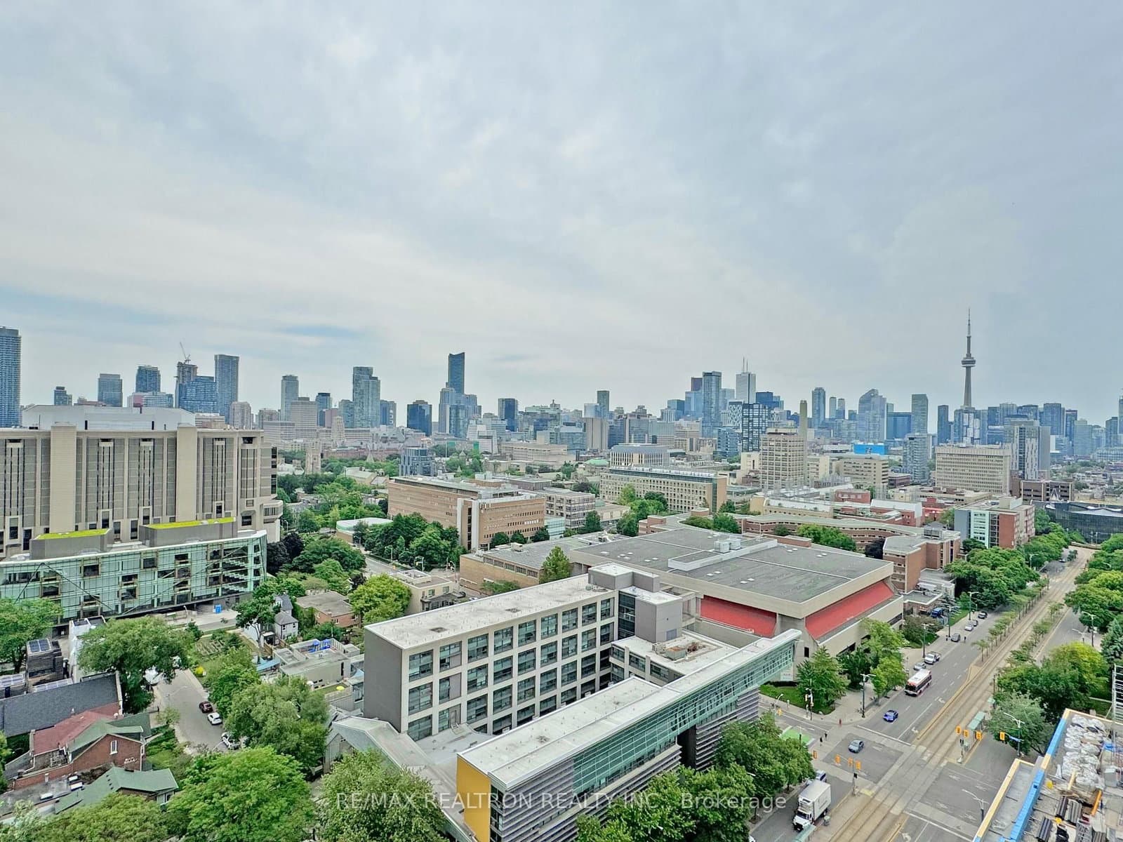 #2507 - 666 Spadina Avenue