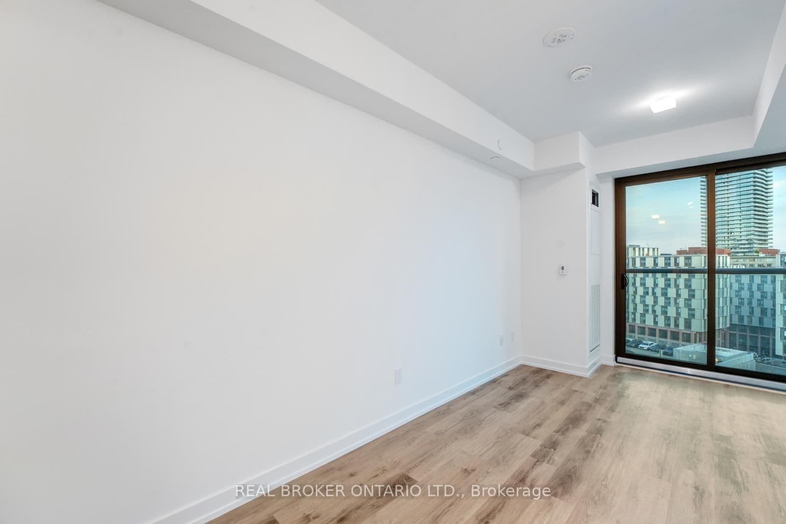 28 Eastern Avenue, Unit LPH16 thumbnail 13