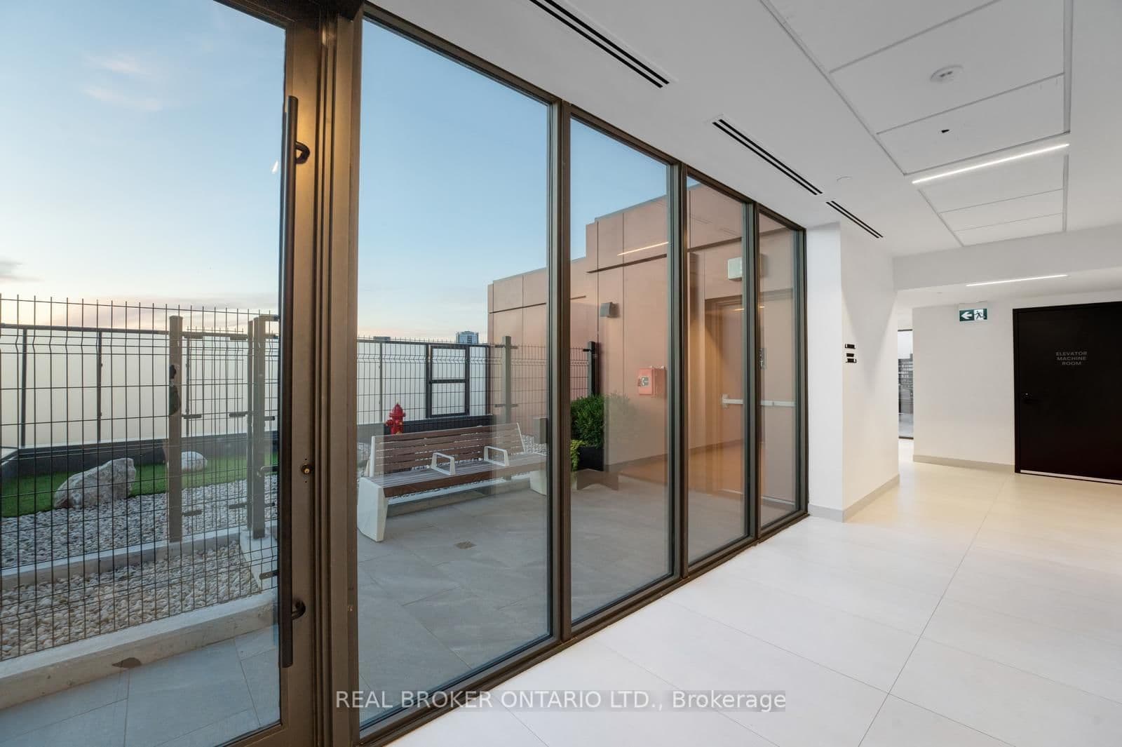 28 Eastern Avenue, Unit LPH16 thumbnail 20