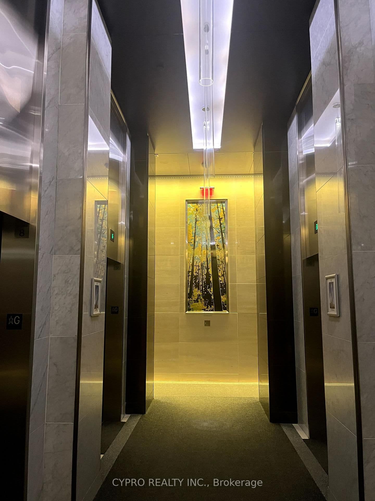 388 Yonge Street, Unit 6516 thumbnail 3