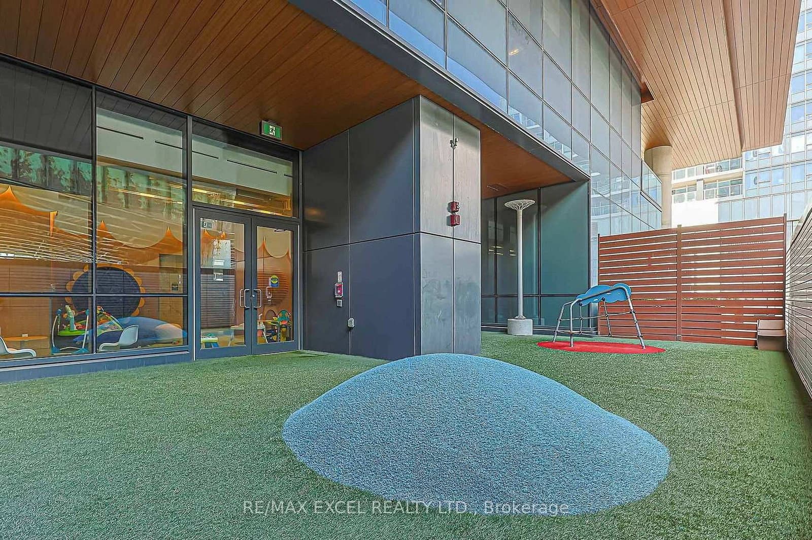 17 Bathurst Street, Unit 4606 thumbnail 25