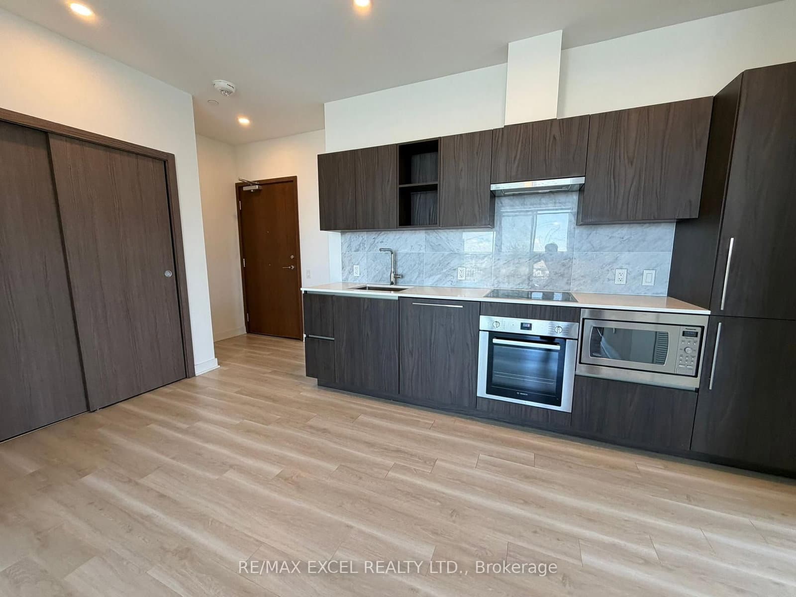 17 Bathurst Street, Unit 4606 thumbnail 5