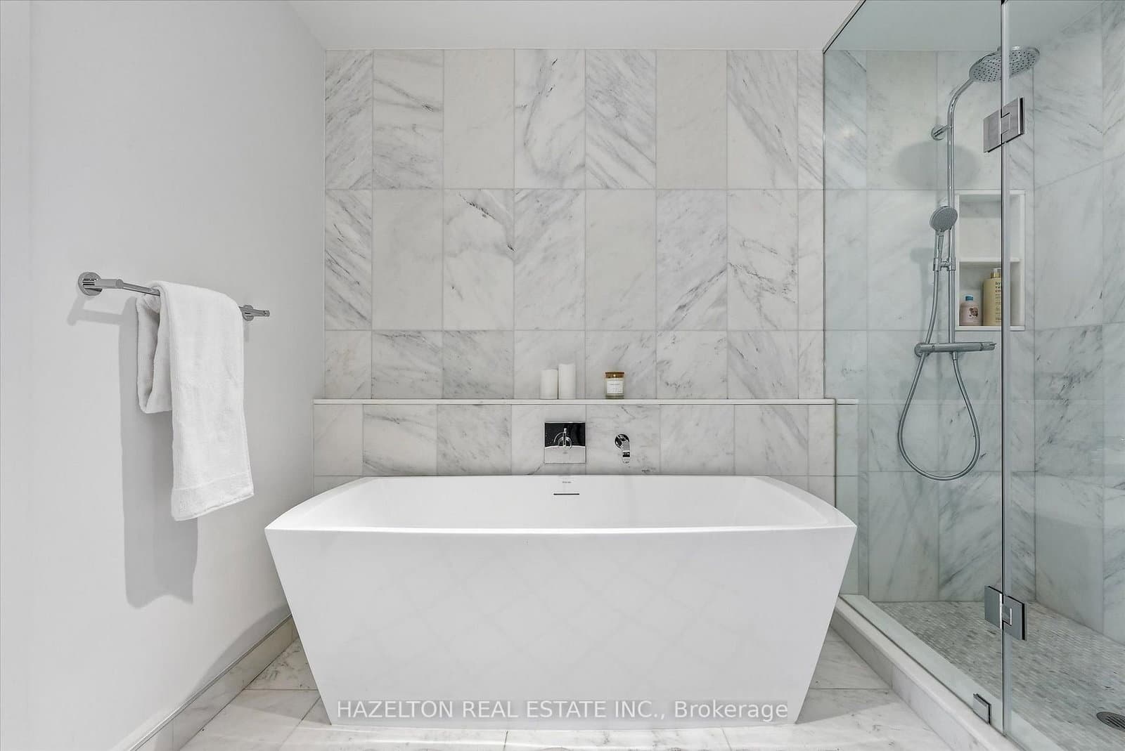 155 Merchants Wharf, Unit 304 thumbnail 23