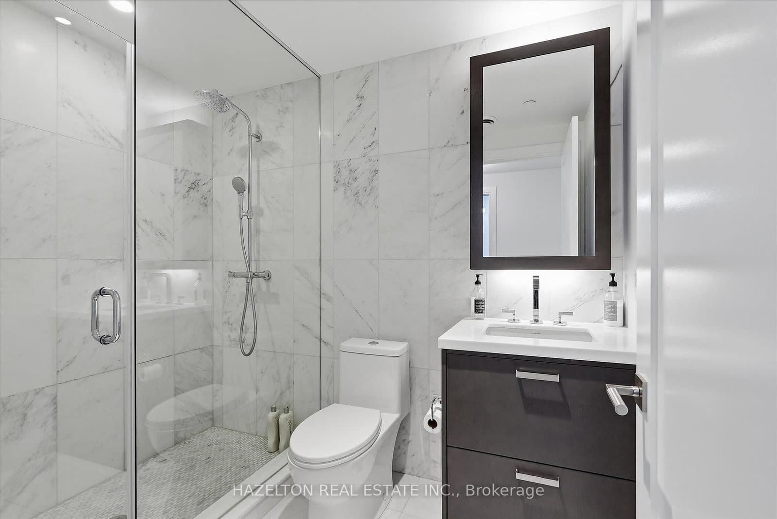 155 Merchants Wharf, Unit 304 thumbnail 27